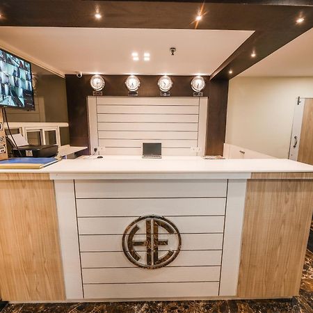 Hotel Holiday Express โกลกาตา ภายนอก รูปภาพ