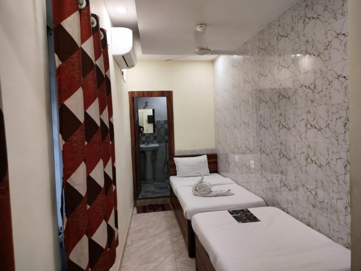 Hotel Holiday Express โกลกาตา ภายนอก รูปภาพ