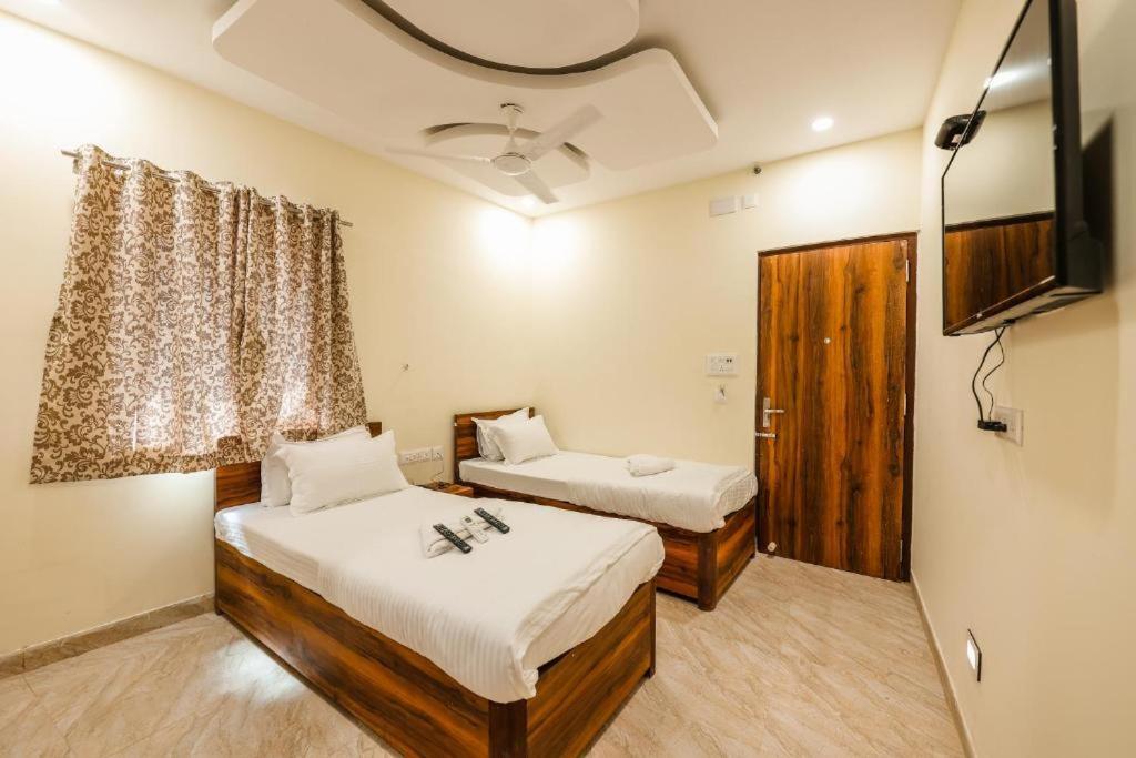 Hotel Holiday Express โกลกาตา ภายนอก รูปภาพ