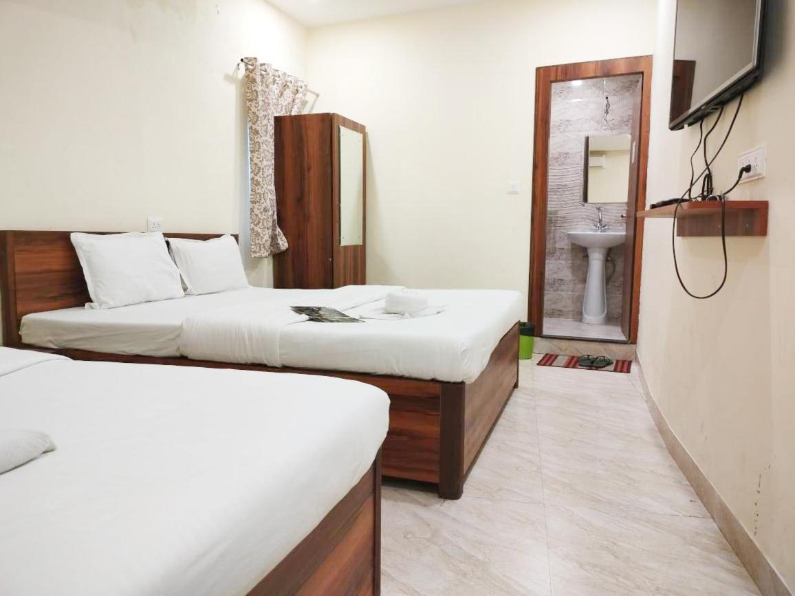 Hotel Holiday Express โกลกาตา ภายนอก รูปภาพ