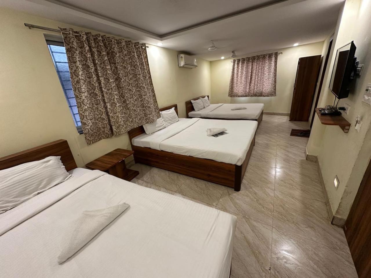 Hotel Holiday Express โกลกาตา ภายนอก รูปภาพ